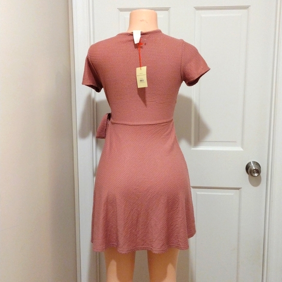 Pink Dress size medium NWT - Picture 4 of 5